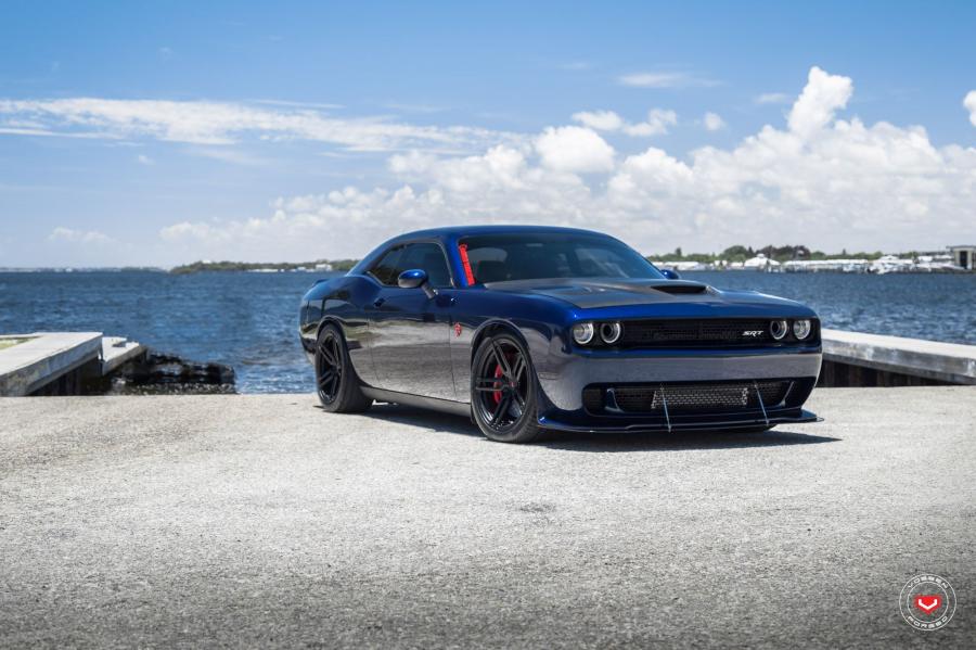  Dodge Challenger SRT on Vossen Wheels (HC-1) 2017 года  (фото 9 из 20)